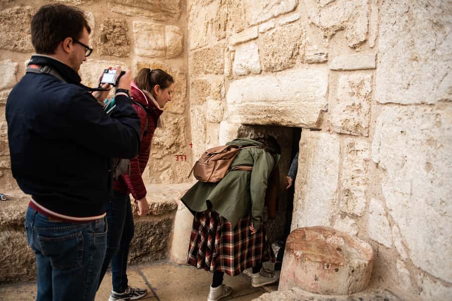 Jerusalem: Bethlehem, Jericho, and Jordan River Day Tour - Shopping stops and the cost of your time