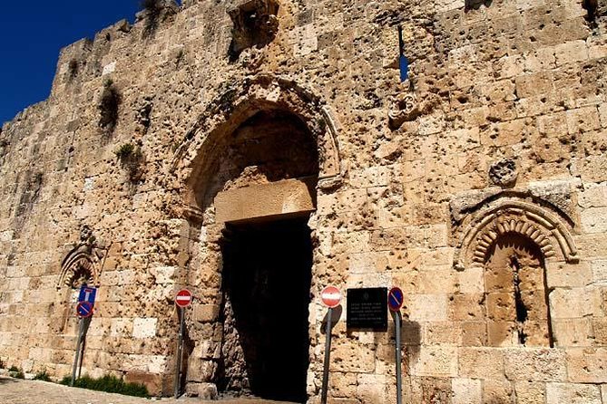 Jerusalem Half Day Tour: Holy Sepulchre and Western Wall - The Via Dolorosa and the Christian Quarter