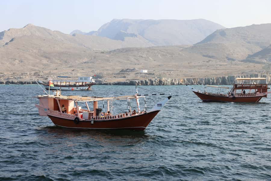 Khasab: Dhow Cruise with Lunch, Dolphin Watching& Snorkeling - What the crew adds to the day