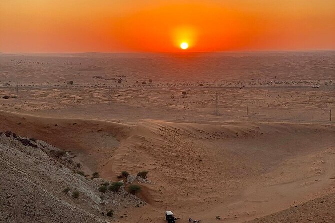 Mleiha Overnight Camp- Panoramic Lounge - Sleeping in a prepared desert camp