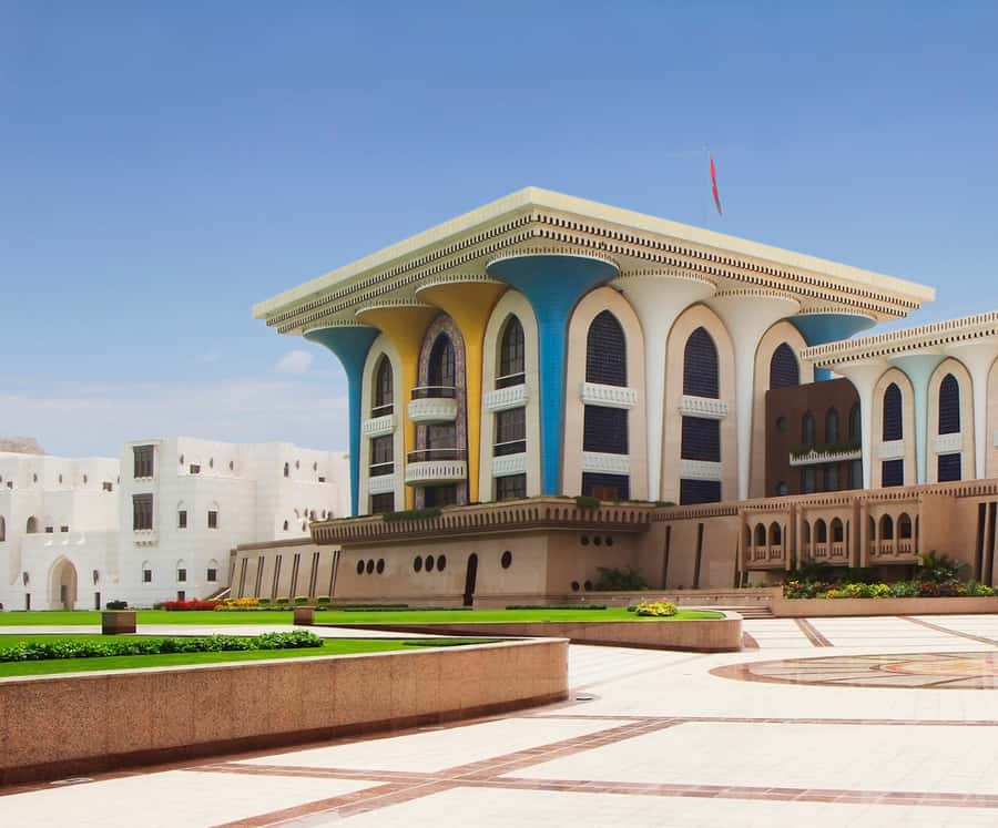 Muscat: Budget Friendly City Tour - Al Alam Palace and the two coastal forts