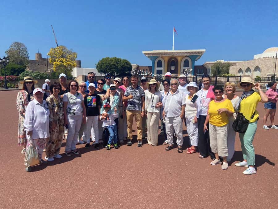 Muscat: City Highlights Tour with Optional Transfers - Al Alam Palace and the old Muscat setting