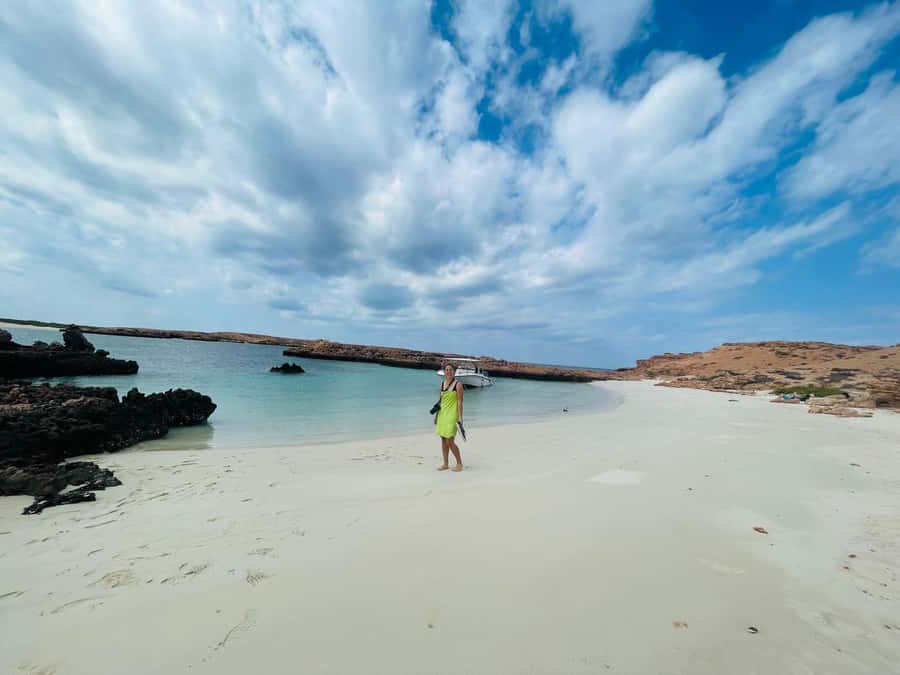 Muscat: Daymaniat Islands Snorkeling Trip with Brunch - Food on board and what $86 really buys