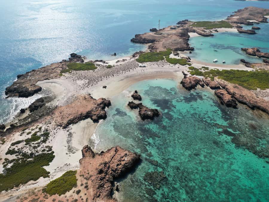 Muscat: Daymaniat Islands Tour - Cruising Toward the Islands