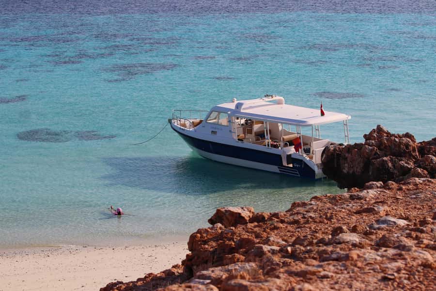 Muscat: Daymaniyat Island Snorkeling with Turtles Tour - Starting at Marina Bandar Al Rowdha