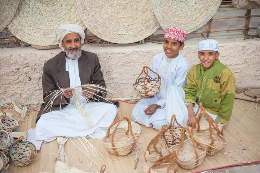 Muscat: Half-Day Sightseeing Essentials Tour and Audio Guide - The fish market and Muscat’s working waterfront