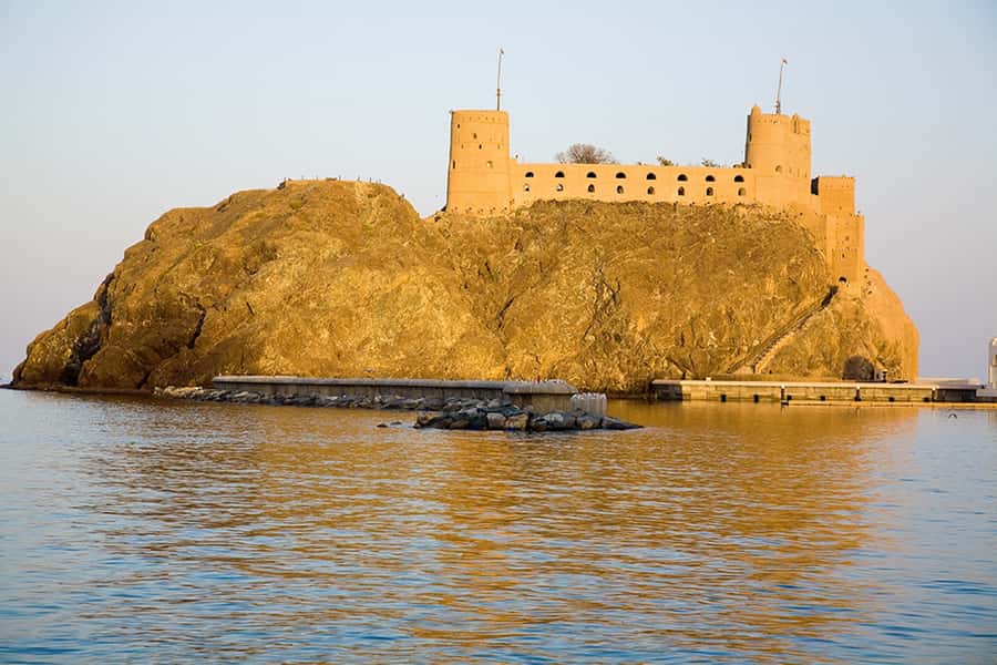 Muscat: Half-Day Sightseeing Essentials Tour and Audio Guide - Muttrah Souq: the best place to browse