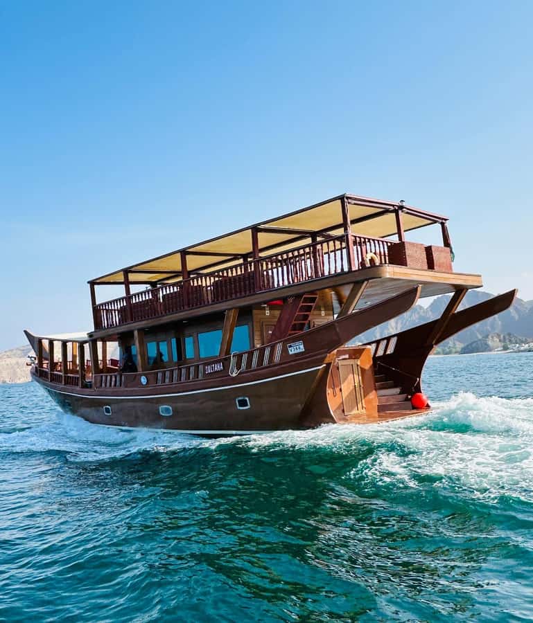 Muscat: Omani Dhow Coastal and Sunset Cruise - Sunset is the main event