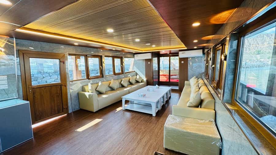 Muscat: Omani Dhow Coastal and Sunset Cruise - What the $60 price gets you