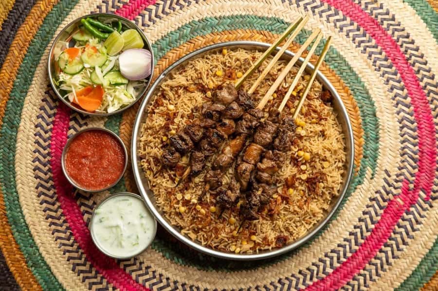 Muscat: Omani Food Tour with Shuwa & Halwa - Transport, group size, and the real value of $77