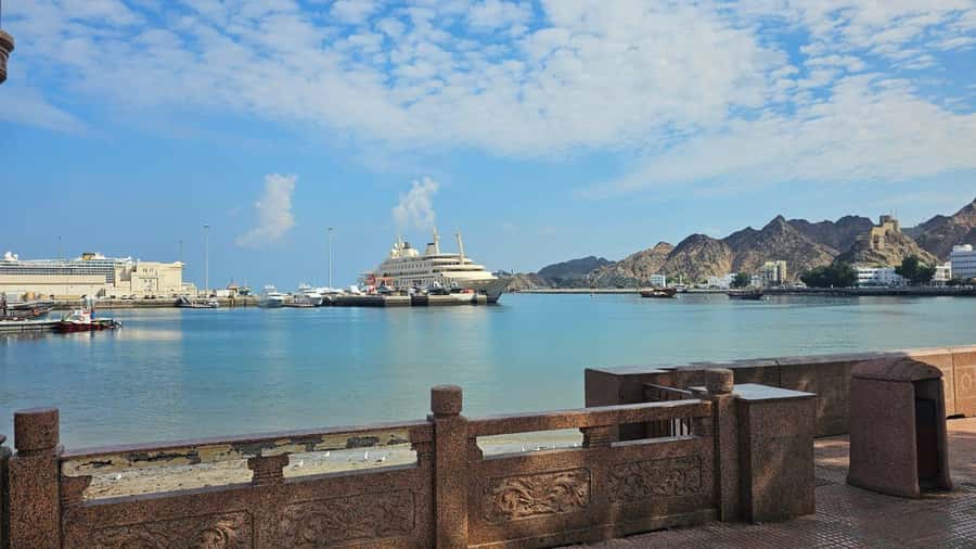 Muscat: Private City Guided Tour - Al Alam Palace and Muscat’s old harbor