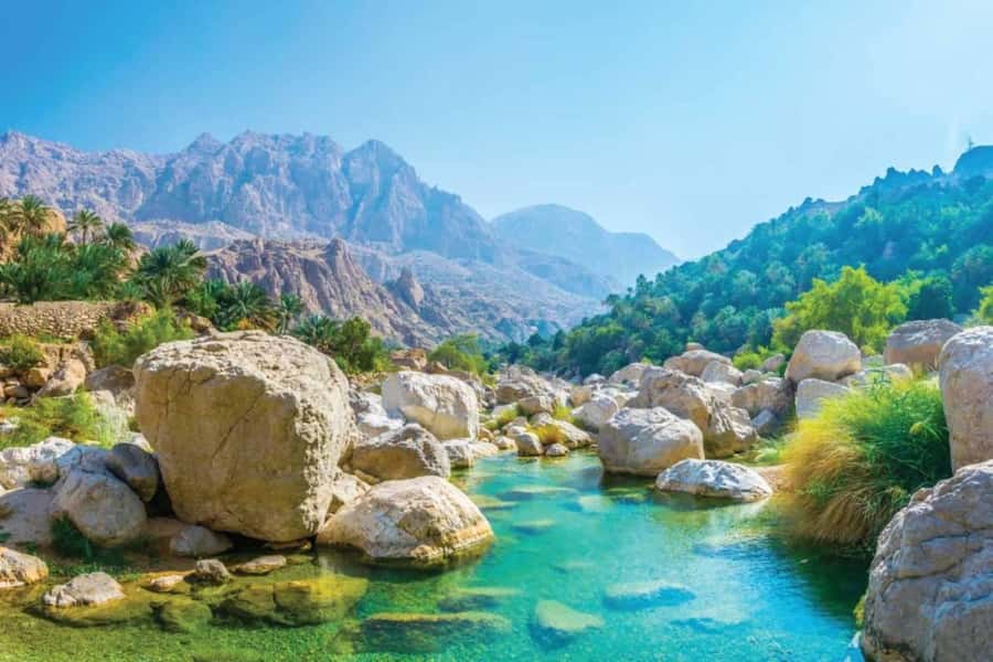 Muscat: Southern Treasures & Wadi Shab Tour with Audio Guide - The drive south with Oman in your headphones