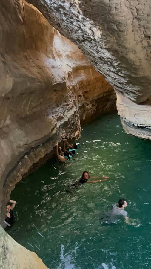 Muscat: Wadi Shab, Romantic Cave and Sinkhole Full-day Trip - Key points to know before booking