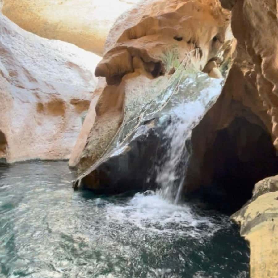 Muscat: Wadi Shab, Romantic Cave and Sinkhole Full-day Trip - Cancellation and meeting details
