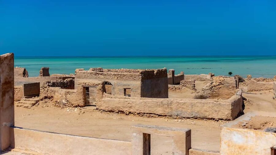 North Qatar: Zubara Fort, Jumail Village, Thakhira Mangroves - The long ride back to Doha