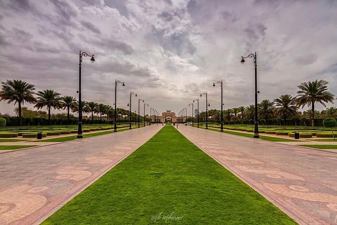 Old and Modern Dubai City Tour with The Lost Chamber Aquarium - Al Fahidi Fort and the Dubai Museum stop