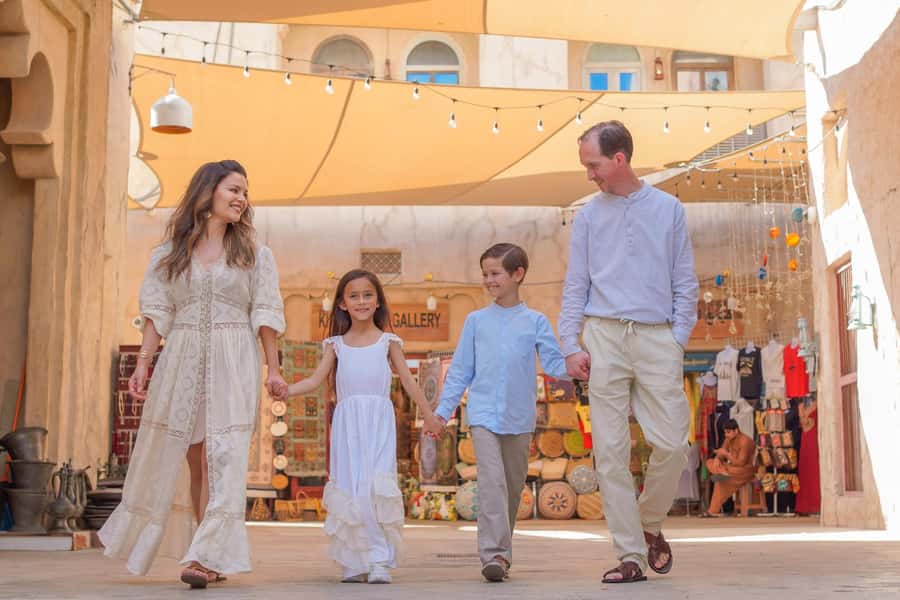 Old Dubai Guided Tour With Photographer: Souks & Street Food - What the guides add to the route