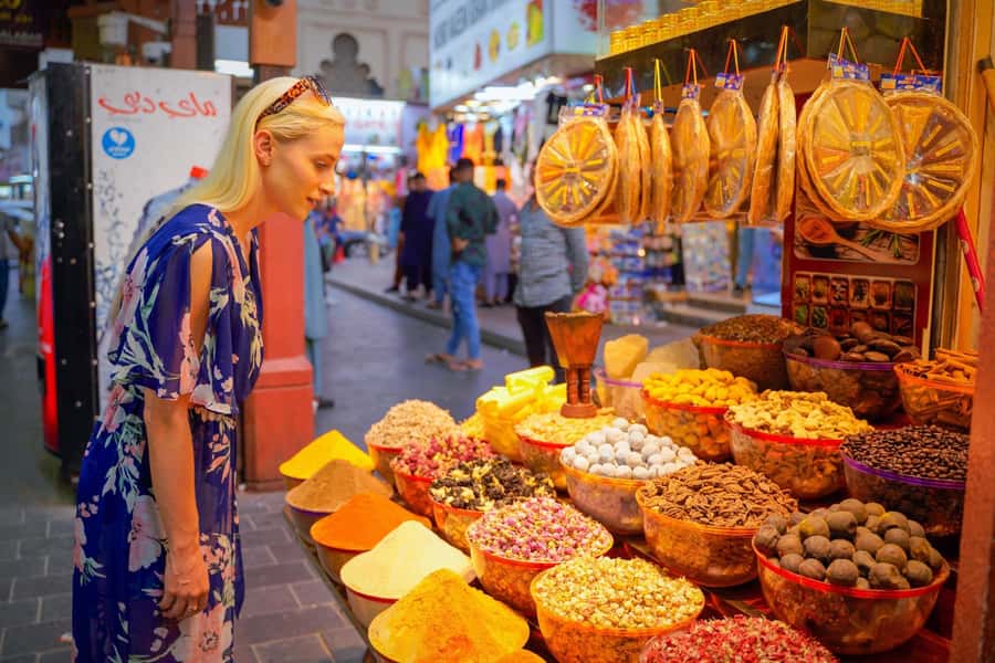 Old Dubai Guided Tour With Photographer: Souks & Street Food - Choosing the photography option