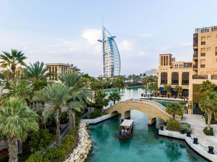 Old Dubai Heritage Tour: Souks, Mosques & more hidden gems! - How the transport and timing affect the day