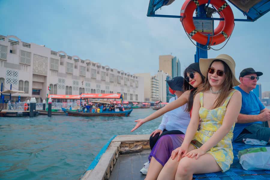 Old Dubai Historic Guided Tour: Creek, Street Food & Souks - Al Fahidi and Al Fahidi Fort