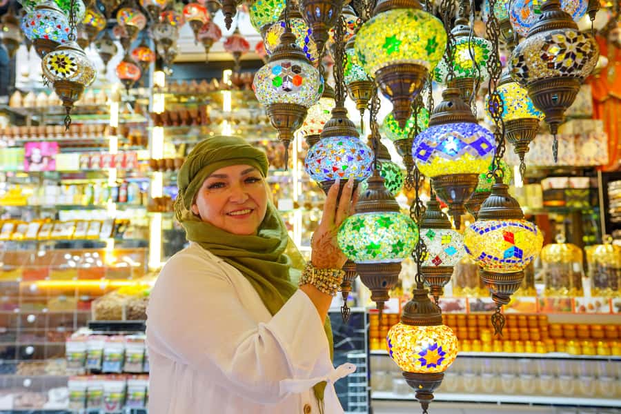 Old Dubai Historic Guided Tour: Creek, Street Food & Souks - Bur Dubai Souk and the first food stop