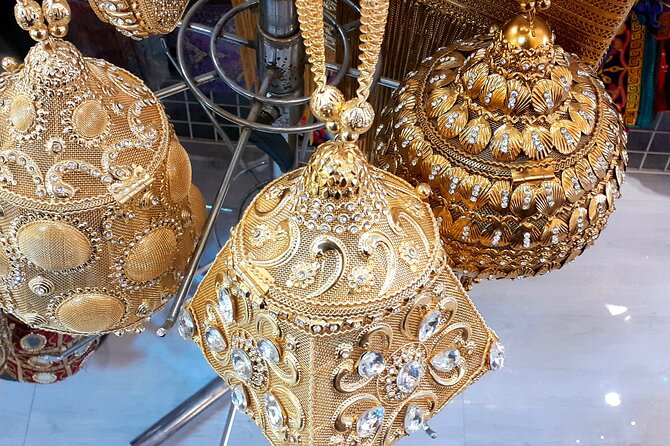 Old Dubai tour: Local Market, Tasting, Dubai creek with Abra ride - The Coins Museum and the uncertain museum stop