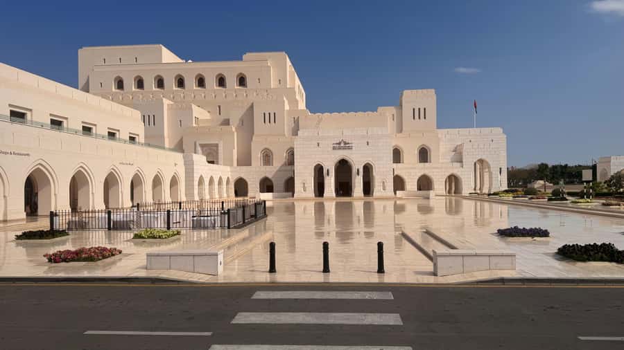 Oman: Private Muscat City Tour With Pick-up/ Drop-off - Bait Al Zubair and the story of everyday Oman
