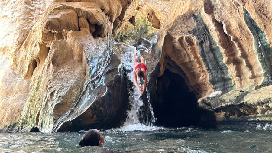 Oman’s Hidden Gems: Wadi Shab & Bimmah Sinkhole - Key points before you book