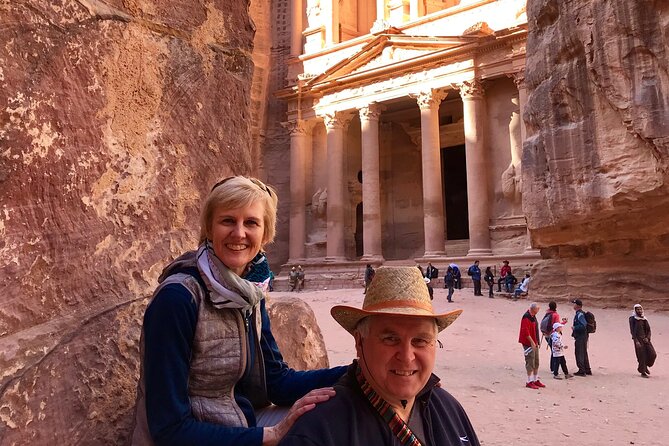 Petra One Day Tour - Walking through the Siq to the Treasury