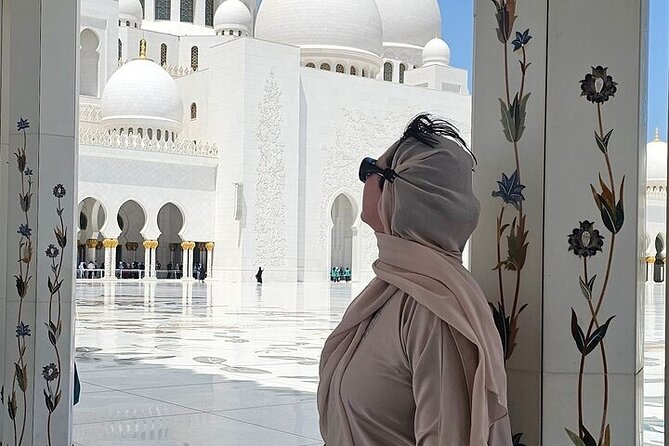 Private Abu Dhabi City Tour with Pick up from Dubai or Abu Dhabi - The Dates Market is the most practical local stop