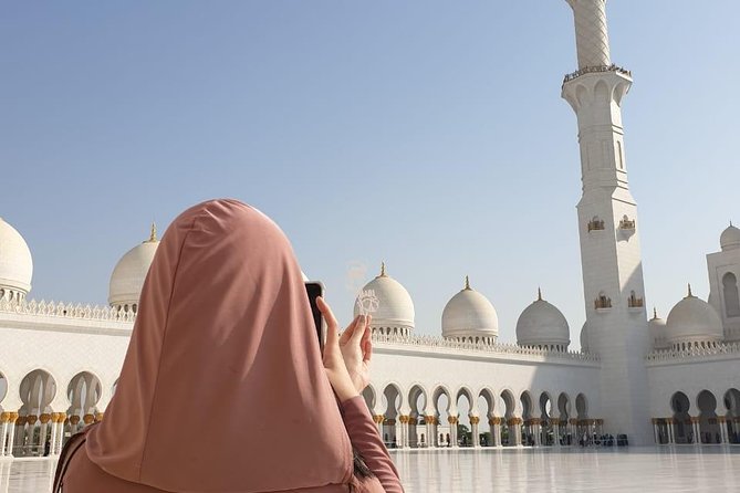Private Abu Dhabi tour with Emirati Guide - Emirates Palace: grand architecture in a short visit