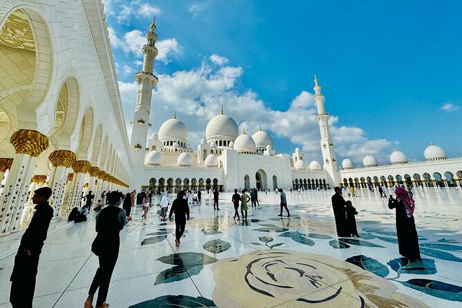 Private Abudhabi City Tour from Dubai - Qasr Al Watan and the unclear palace option