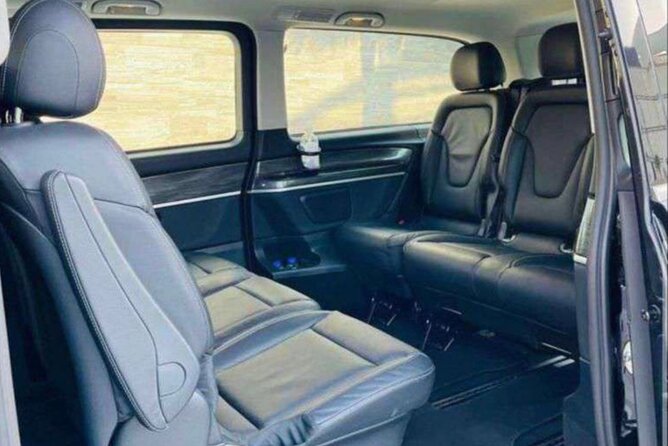 Private Car with Driver at Disposal in Dubai or Abu Dhabi - How this private chauffeur service works