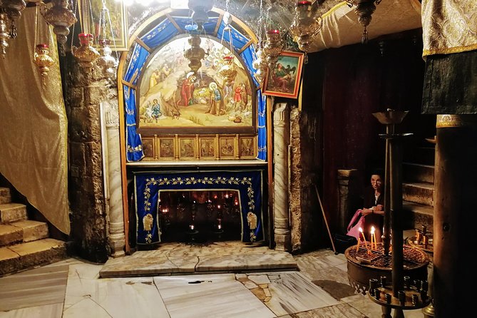 Private Day Tour: Jericho, Mount of Temptation, Hisham's Palace and Bethlehem - Taking the cable car toward the Mount of Temptation
