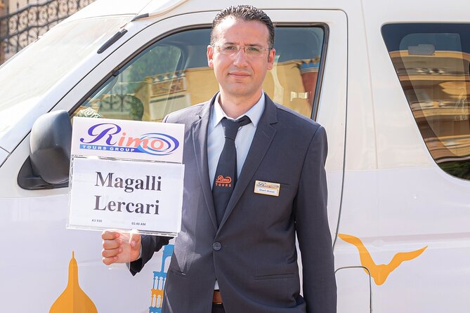 Private Dubai Airport Arrival/Departure Transfer to Dubai City - A simple first ride into Dubai