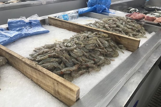 Private Half-Day Muscat City Tour - Seeing Muscat at the fish and vegetable market