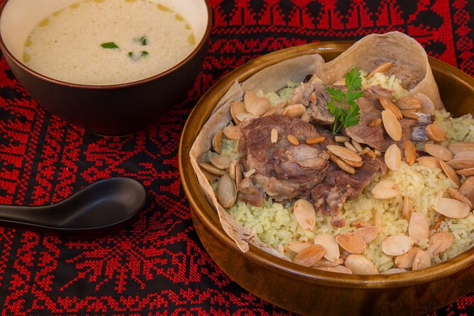 Private Panoramic Amman Tour and Local Lunch or Dinner-Wine Taste - Mezze lunch or dinner with room to share
