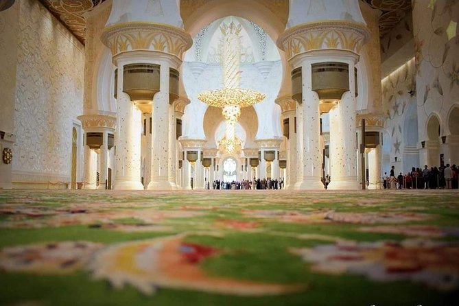 Private Tour : Abu Dhabi Full Day City Tour - Dates Market: a more local-feeling stop