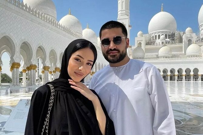Private Tour in Abu Dhabi City with BAPS Temple - Lunch and a pause at Marina Mall