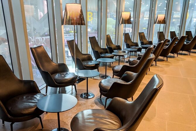 Qatar: Doha Hamad International Airport (DOH) Al Maha Lounge - Wi-Fi, Flight Information, and Small Practical Extras