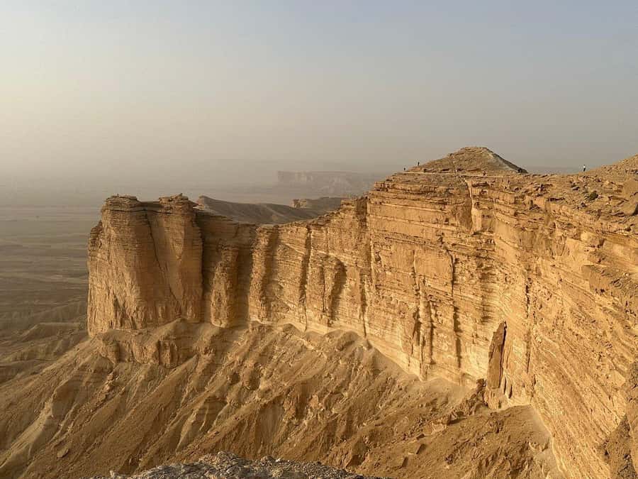 Riyadh: Edge Of The World and Bats Cave Tour by 4x4 - Sunset on the Tuwaiq Mountains