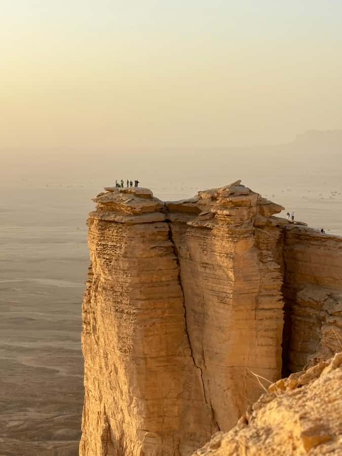 Riyadh: Edge Of The World, camels &Stargazing with 4x4 - Who should book this Edge of the World trip