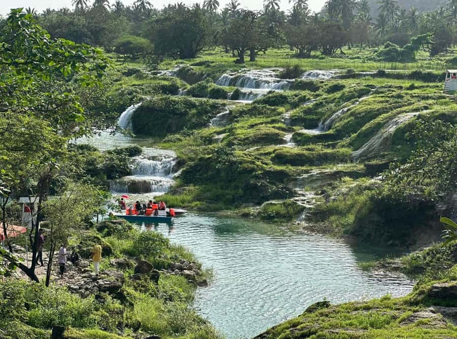 Salalah: Wadi Derbat, Jabal Samhan, & Sinkhole Private Tour - Key points to know before you book