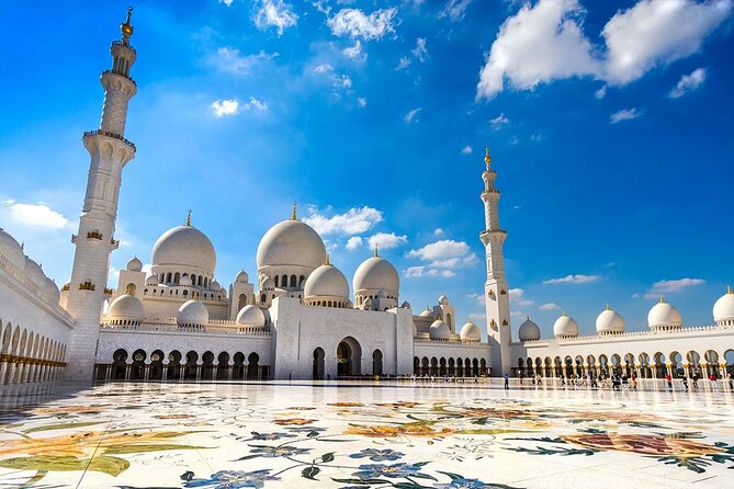 Shared Full Day Guided Tour Visit to Abu Dhabi - Emirates Palace shows Abu Dhabi’s luxury side