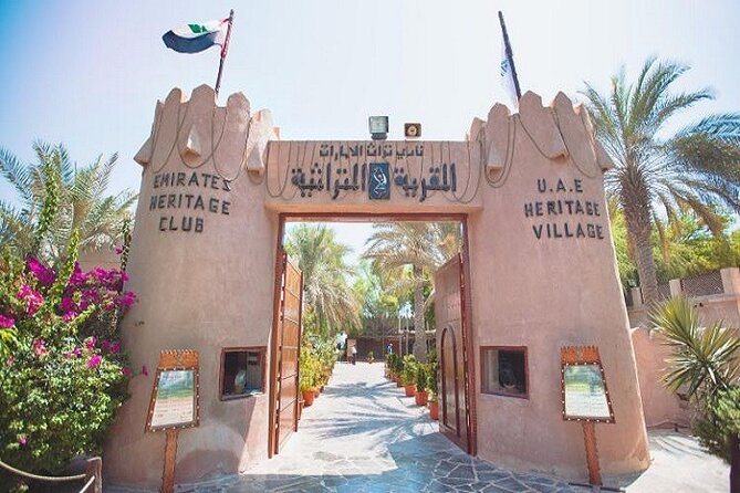 Small Group Abu Dhabi City and Sightseeing Tour From Dubai - What the $35 price really buys you