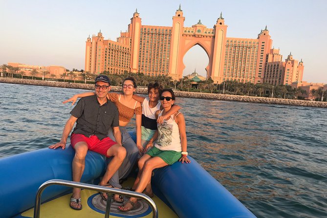 Speedboat Dubai: 60 Mins Guided Burj Al Arab & Atlantis Tour - A photo pause at Atlantis The Royal