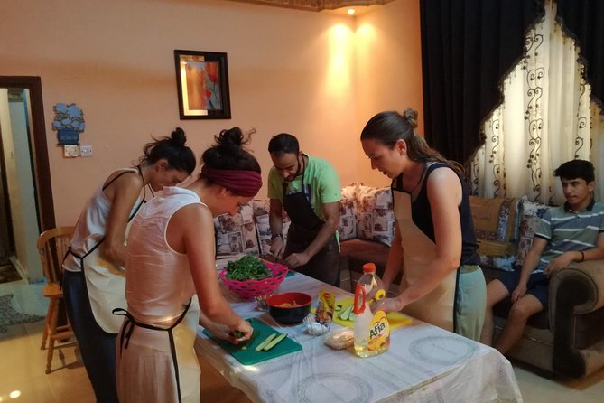 Suhaila (connecting through cooking) - Preparing familiar Jordanian dishes