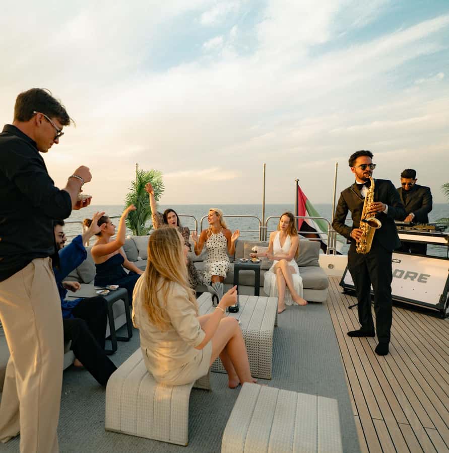 Sunseeker Superyacht: VIP Dinner, Premium Drinks& Live Music - Live DJ, saxophone, and the party atmosphere