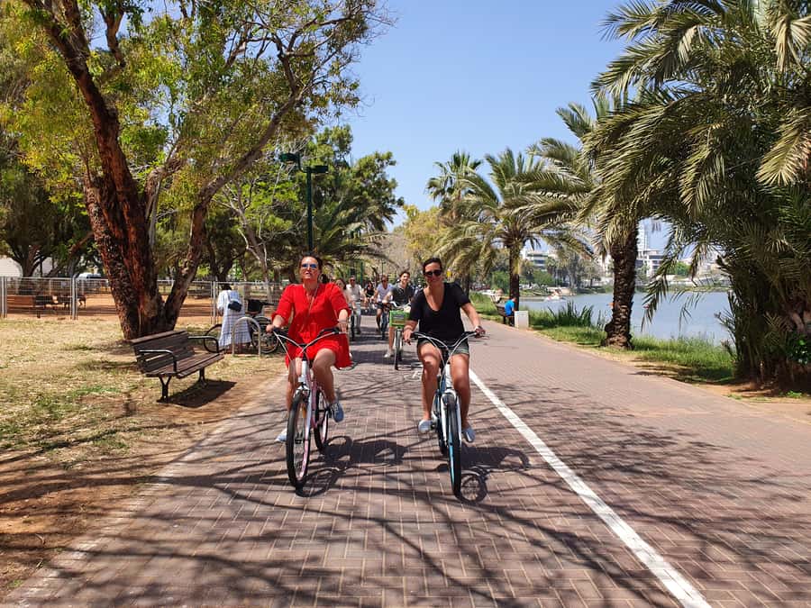 Tel Aviv 3-Hour Easy Bike Tour - Neve Tzedek brings the city down to street level