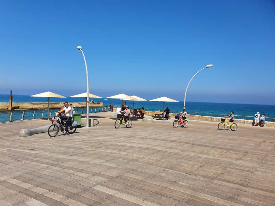 Tel Aviv 3-Hour Easy Bike Tour - Guides, explanations, and the photography extra
